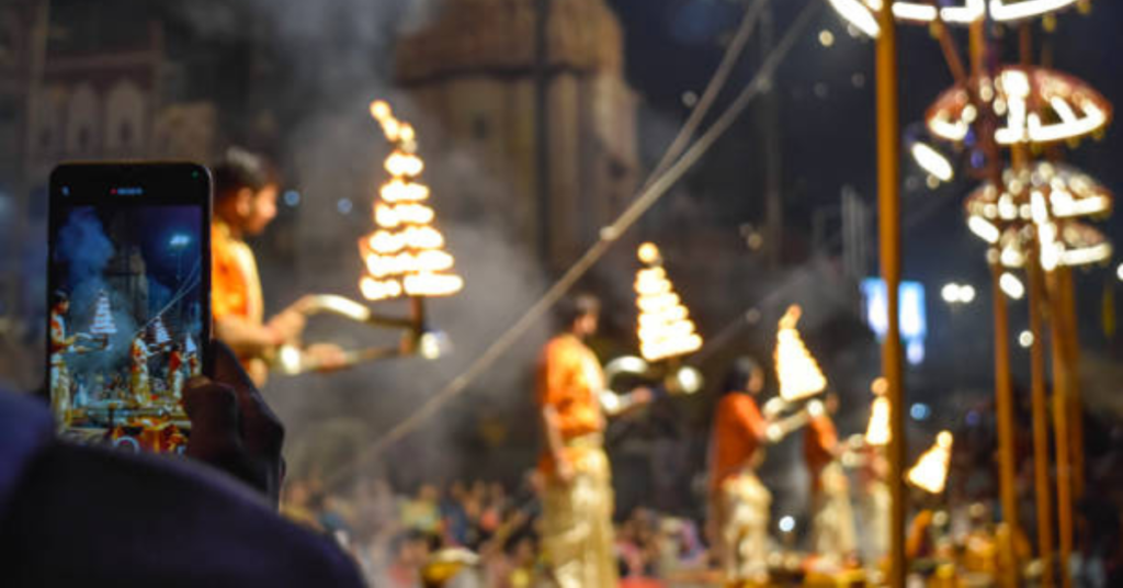 Live aarti at Gangaghat